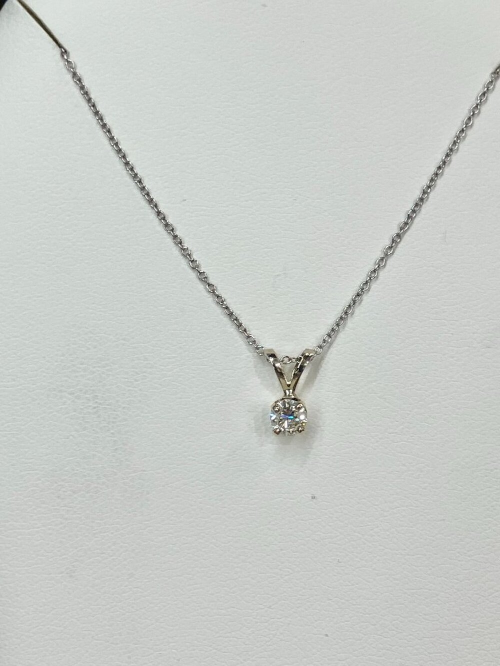 Natural Round Half Carat Diamond Pendant And Chain